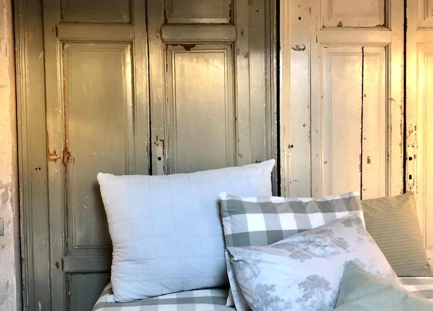 Charming And Design Attic Loft Central Milan In Coolest Area Navigli Ticinese Apartment